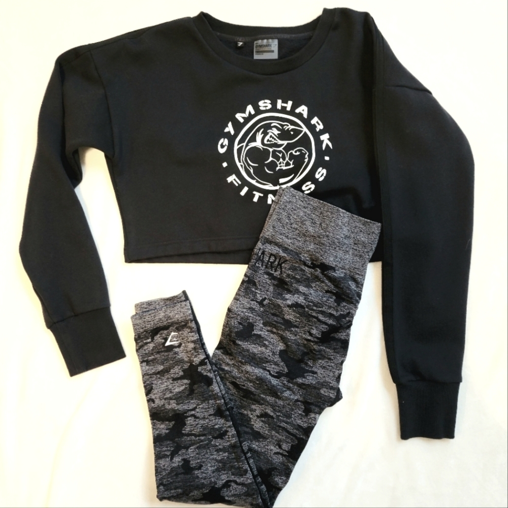 Gymshark Legacy Crop Sweater Black Size Large